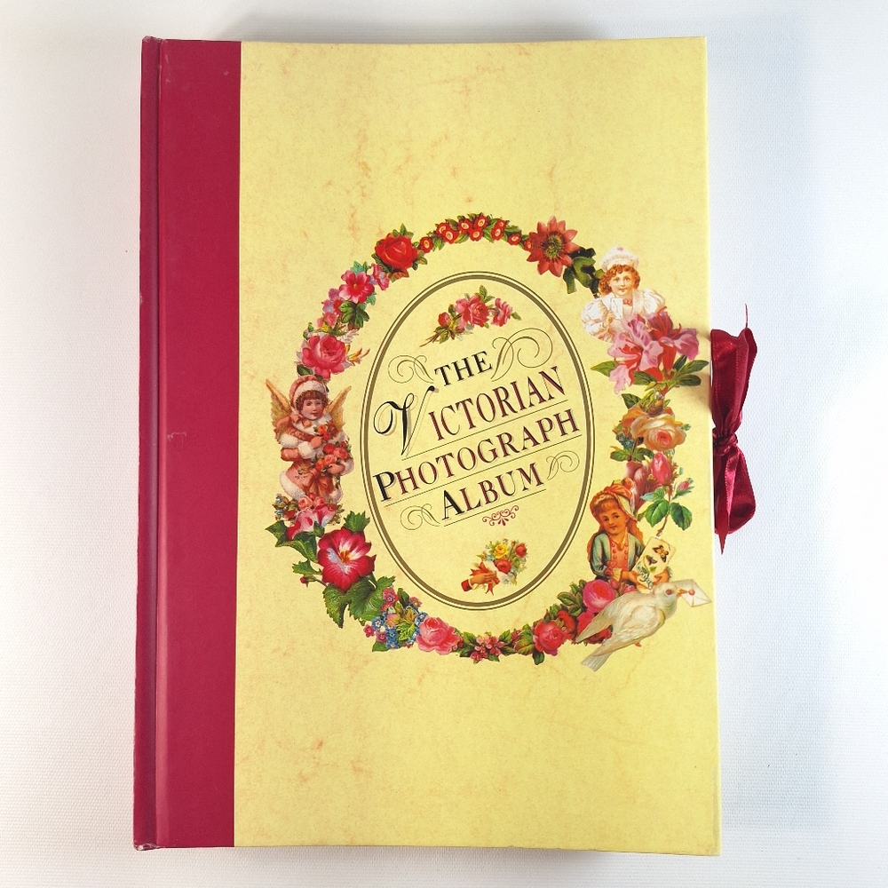 The Victorian Photograph Album Beaut Books Aust. 1995 Keepsake Collectible
